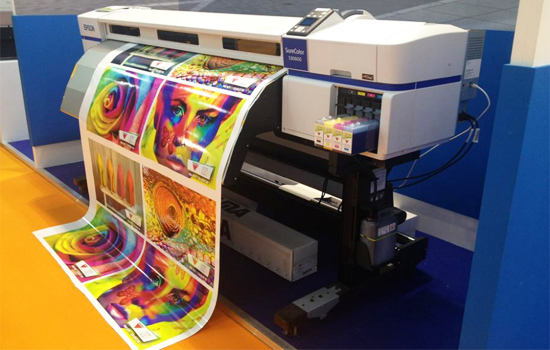 Large-format Epson printer with vivid roll output